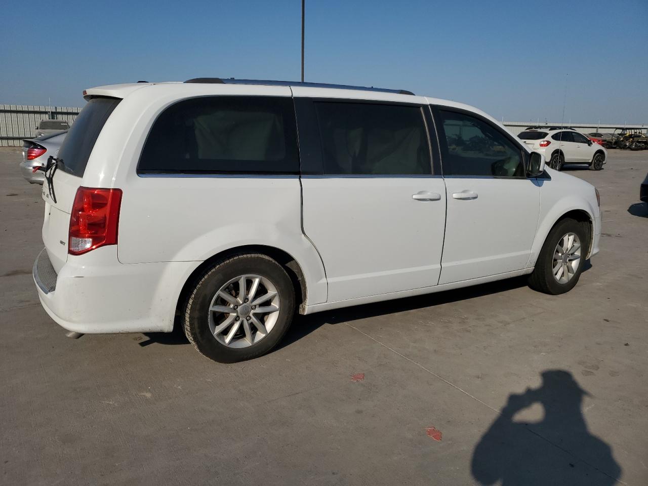 2019 Dodge Caravan VIN 2C4RDGCG9KR729104 Copart auction photo, all over damage thumbnail 3