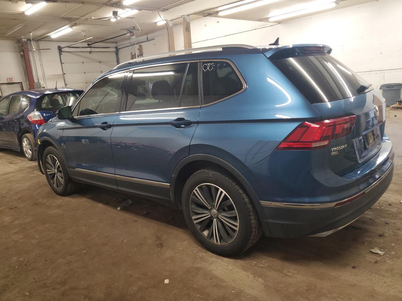 2018 Volkswagen Tiguan VIN 3VV2B7AX3JM040872 Copart auction photo, front end damage thumbnail 2