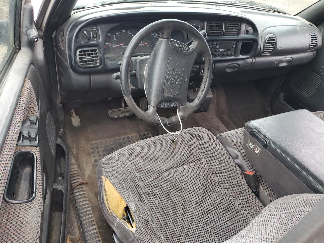 1999 Dodge RAM VIN 3B7KC26Z7XM552717 Copart auction photo, rear end damage thumbnail 8