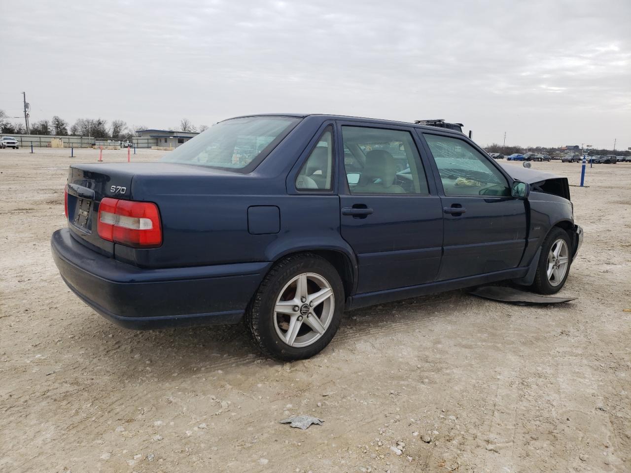 1998 Volvo S70 VIN YV1LS5572W1508476 Copart auction photo, front end damage thumbnail 3