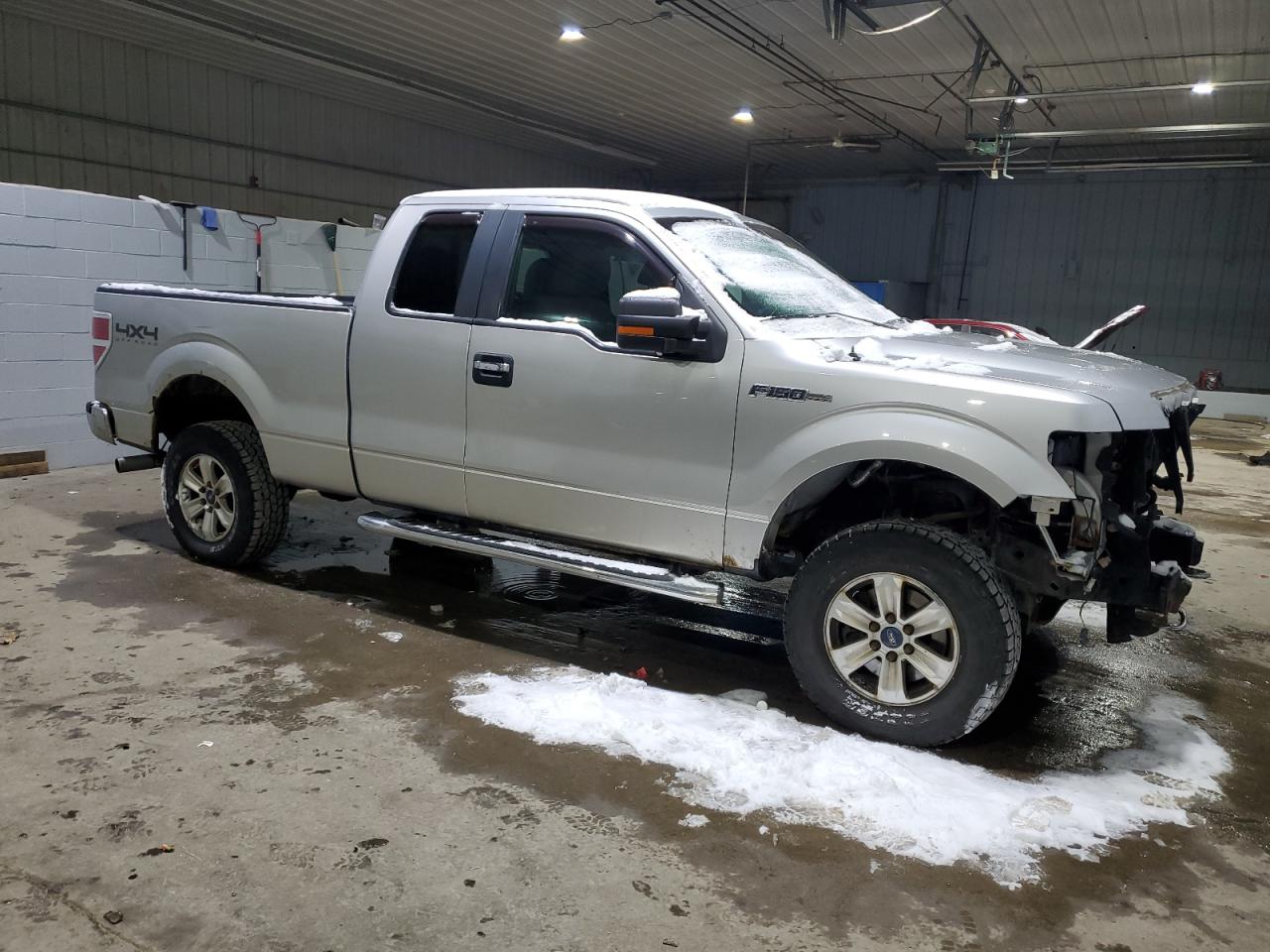 2011 Ford F-150 VIN 1FTFX1EFXBFC01770 Copart auction photo, front end / minor dent/scratches damage thumbnail 4
