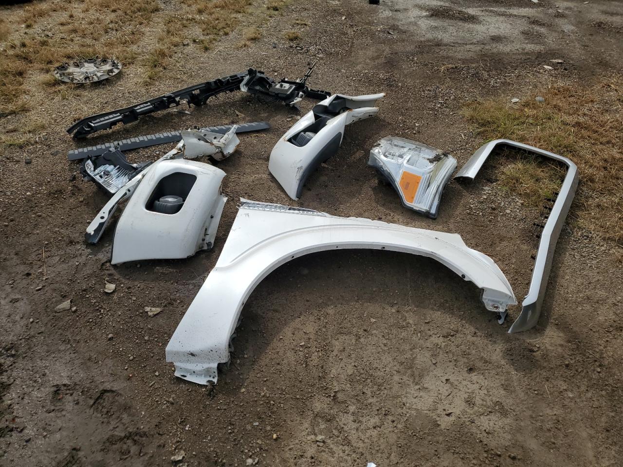 2016 Ford F350 VIN 1FT8W3BT8GEB92274 Copart auction photo, front end damage thumbnail 13