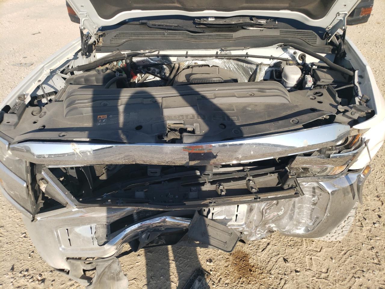 2016 Chevrolet Silverado VIN 1GC2KUEG2GZ116029 Copart auction photo, front end / minor dent/scratches damage thumbnail 12