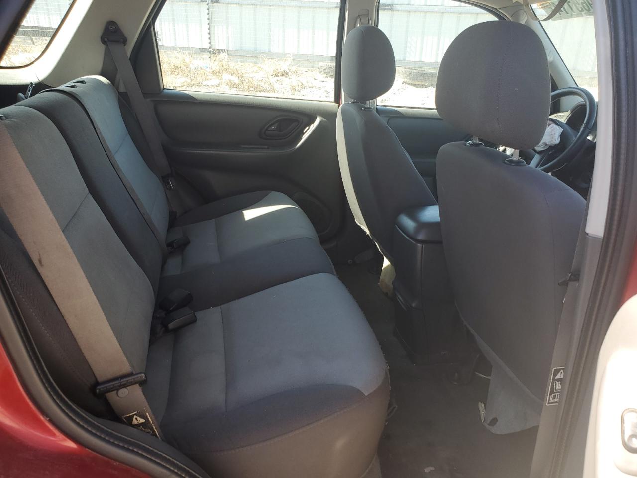 2004 Ford Escape VIN 1FMYU02184KA62717 Copart auction photo, front end damage thumbnail 11