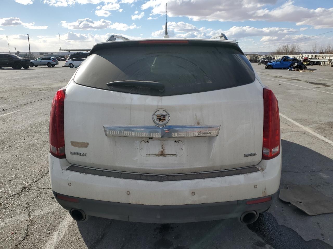 2013 Cadillac SRX VIN 3GYFNDE37DS543134 Copart auction photo, front end damage thumbnail 6