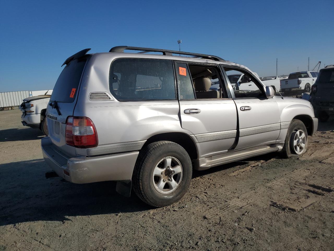 2000 Toyota Land Cruiser VIN JT3HT05J2Y0088366 Copart auction photo, all over / rollover damage thumbnail 3