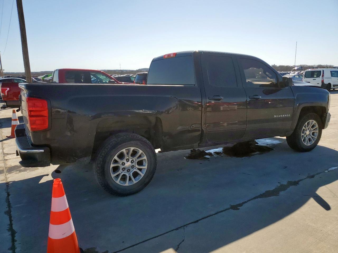 2019 Chevrolet Silverado VIN 2GCRCPEC9K1158922 Copart auction photo, front end / minor dent/scratches damage thumbnail 3