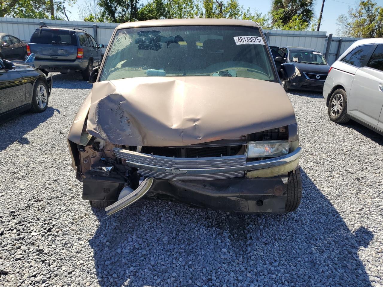 2004 Chevrolet Astro VIN 1GNDM19X64B117322 Copart auction photo, front end / undercarriage damage thumbnail 5