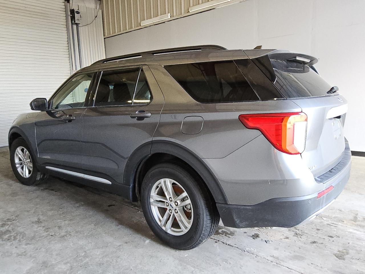 2023 Ford Explorer VIN 1FMSK7DH8PGA86327 Copart auction photo, water/flood / mechanical damage thumbnail 2