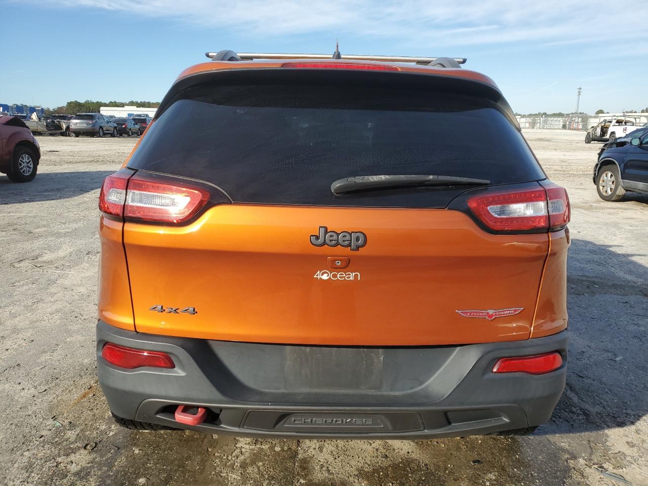 2014 Jeep Cherokee VIN 1C4PJMBS6EW255046 Copart auction photo, side / front end damage thumbnail 6