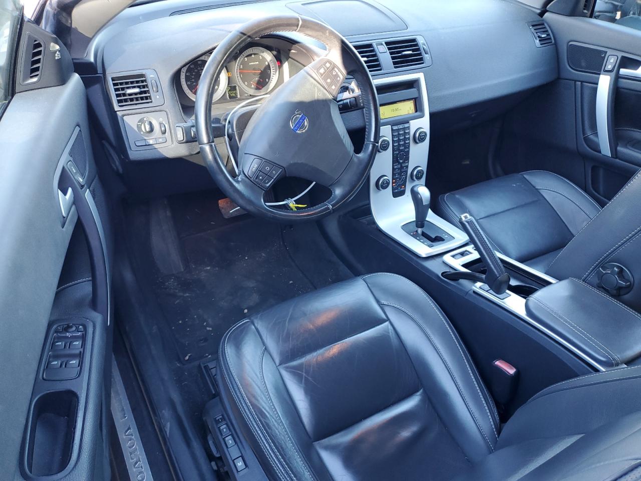 2013 Volvo C70 VIN YV1672MCXDJ137219 Copart auction photo, front end / minor dent/scratches damage thumbnail 8