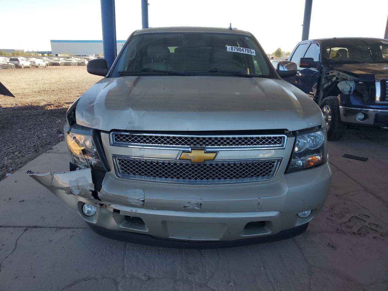 2014 Chevrolet Suburban VIN 1GNSCJE07ER215741 Copart auction photo, front end damage thumbnail 5