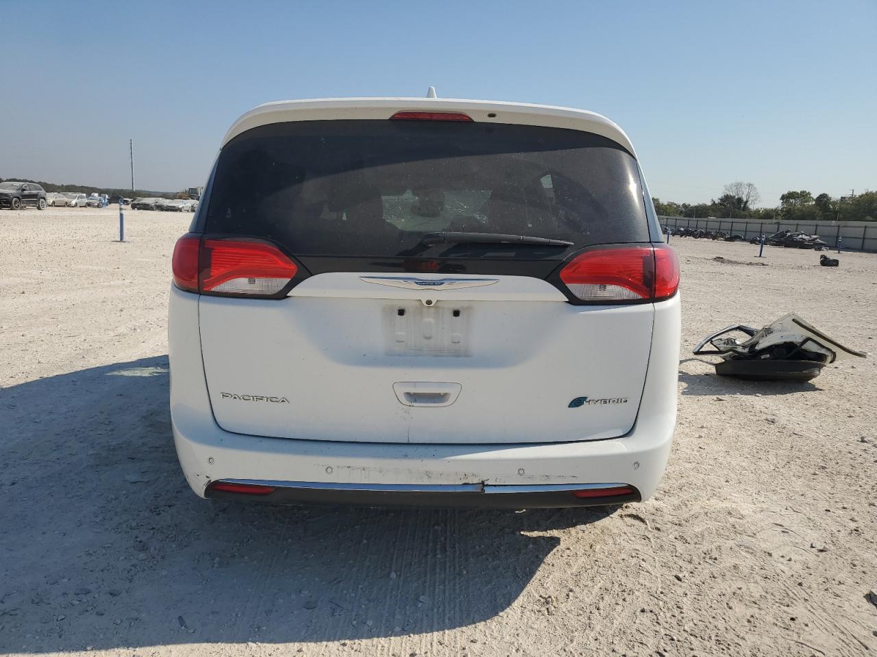 2018 Chrysler Pacifica VIN 2C4RC1N72JR229345 Copart auction photo, front end / side damage thumbnail 6