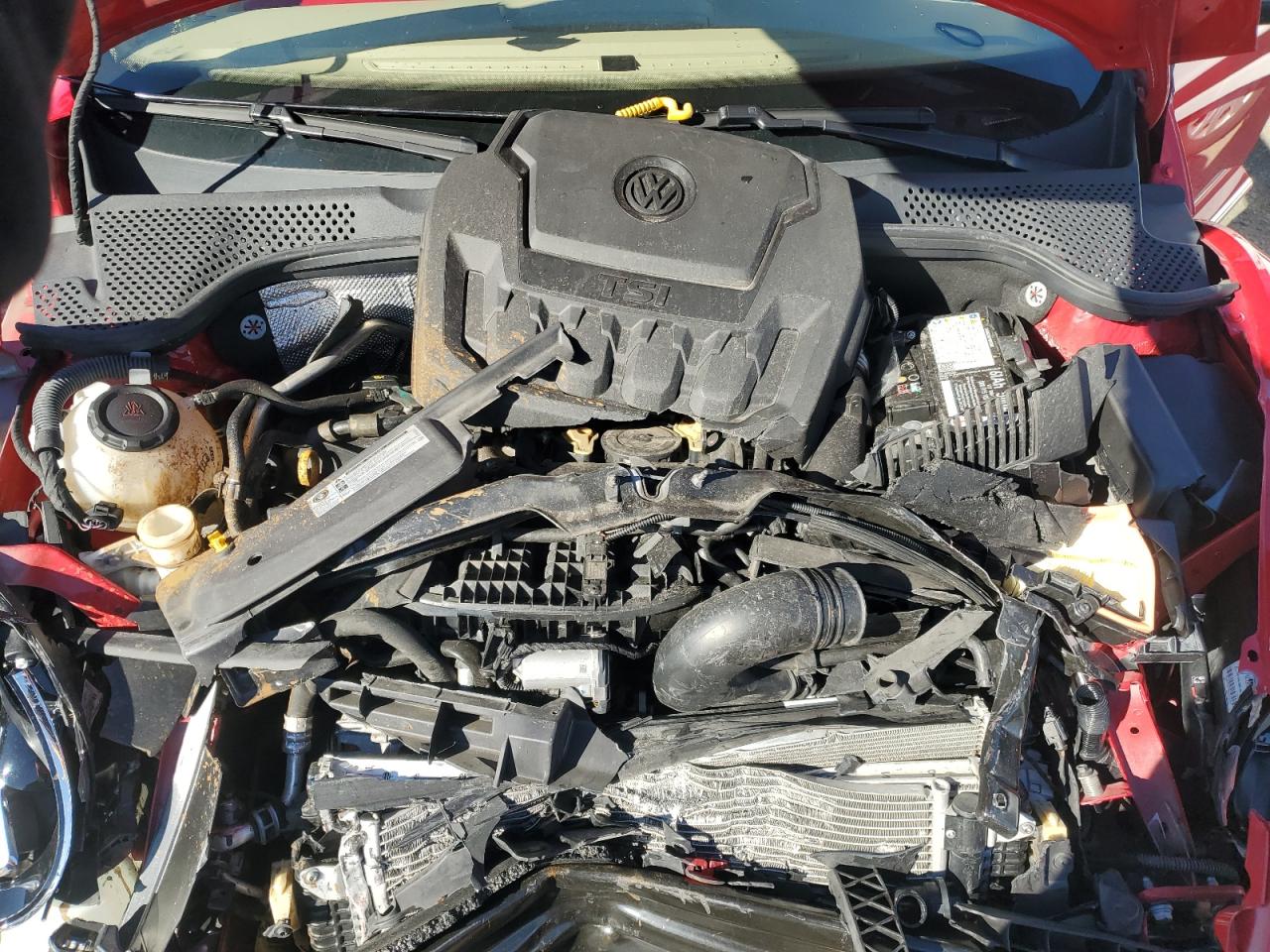 2018 Volkswagen Beetle VIN 3VWJD7AT2JM727906 Copart auction photo, front end / side damage thumbnail 11