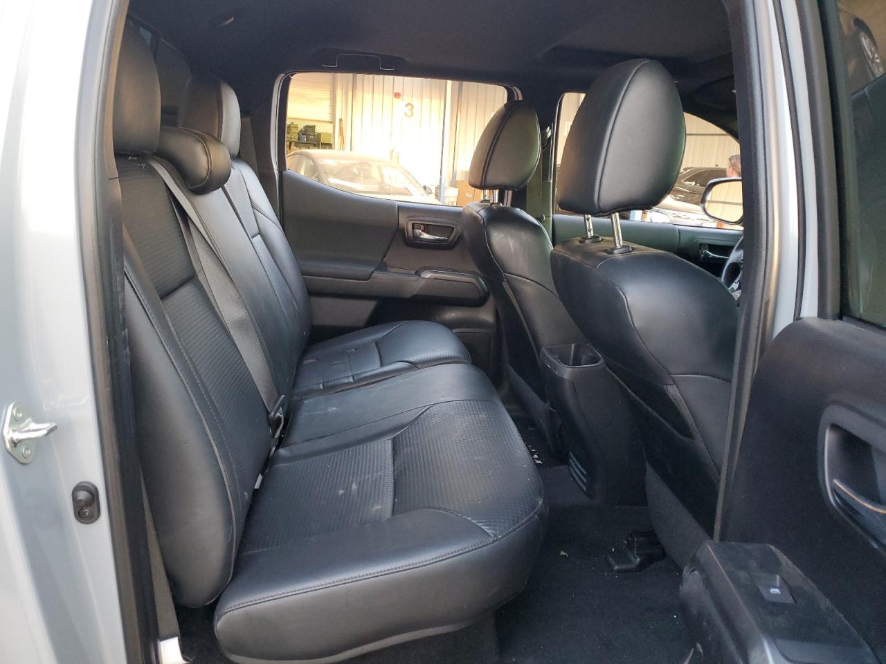 2019 Toyota Tacoma VIN 3TMCZ5AN9KM281936 Copart auction photo, front end / rear end damage thumbnail 10