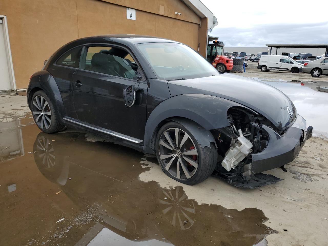 2012 Volkswagen Beetle VIN 3VWVA7AT0CM625968 Copart auction photo, front end damage thumbnail 4