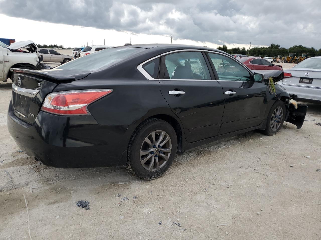 2015 Nissan Altima VIN 1N4AL3AP6FN921696 Copart auction photo, all over damage thumbnail 3