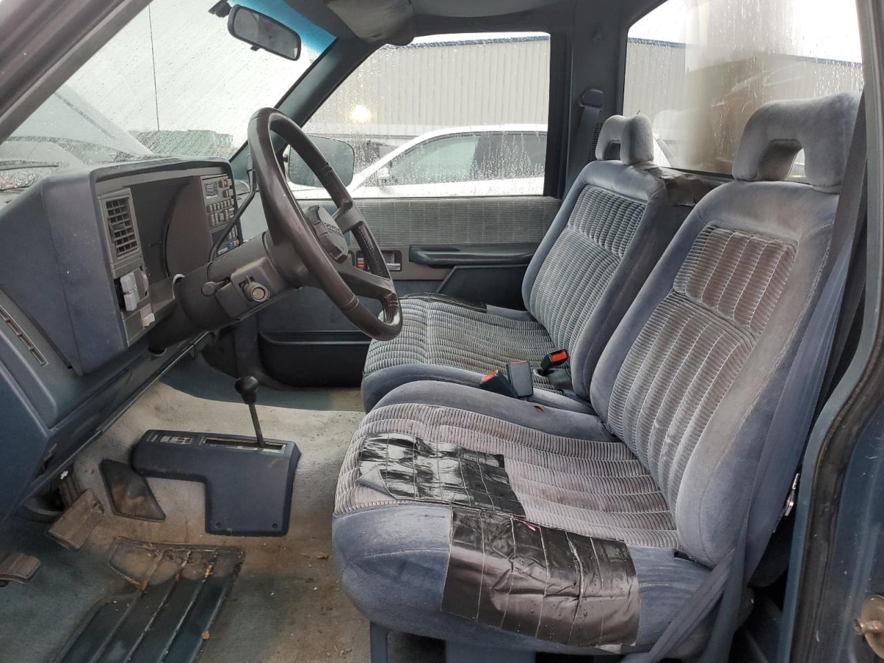 1992 Chevrolet GMT-400 VIN 1GCEK14K3NZ112621 Copart auction photo, burn - engine damage thumbnail 7