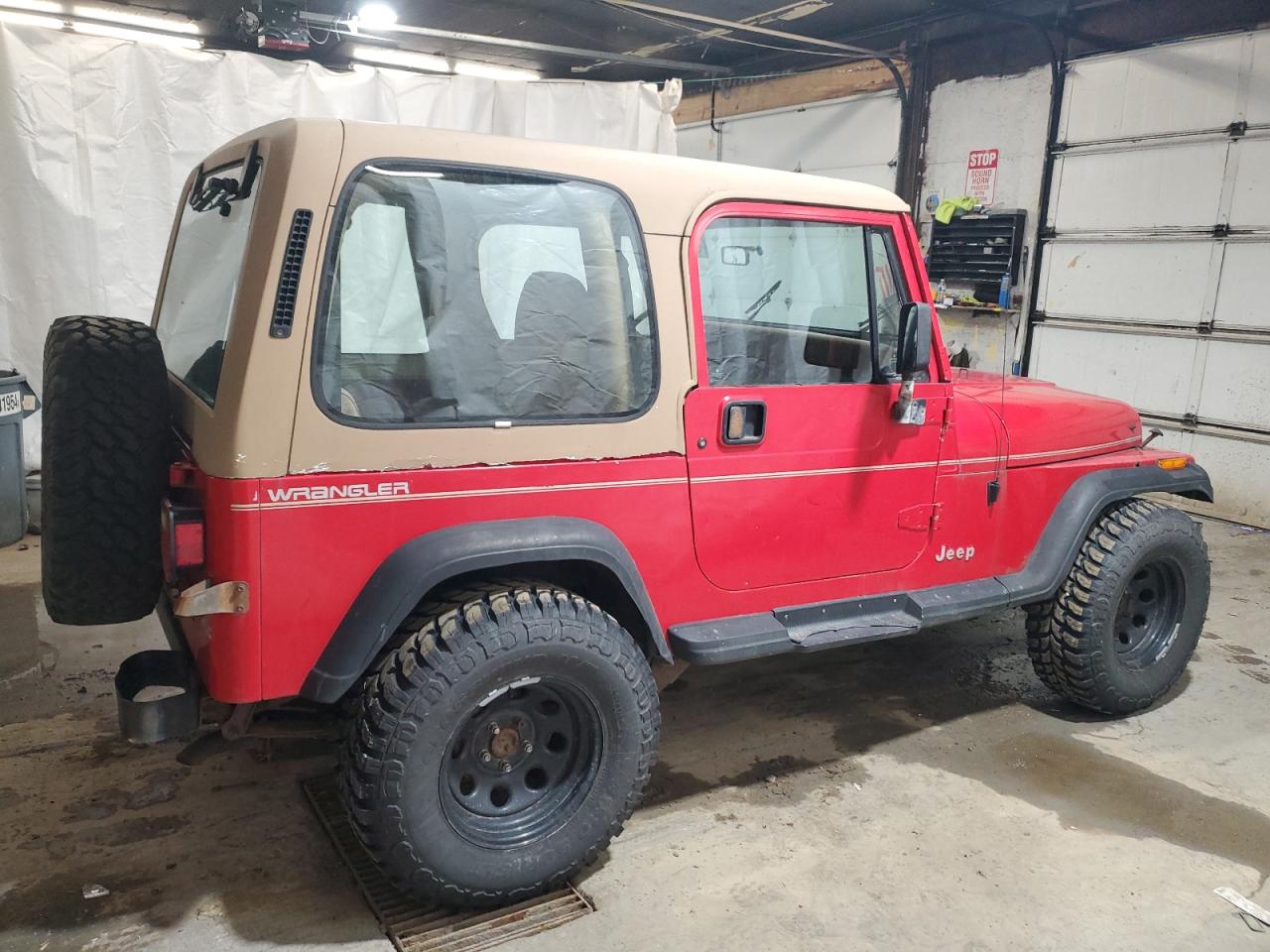 1995 Jeep Wrangler VIN 1J4FY29S1SP246885 Copart auction photo, front end damage thumbnail 3