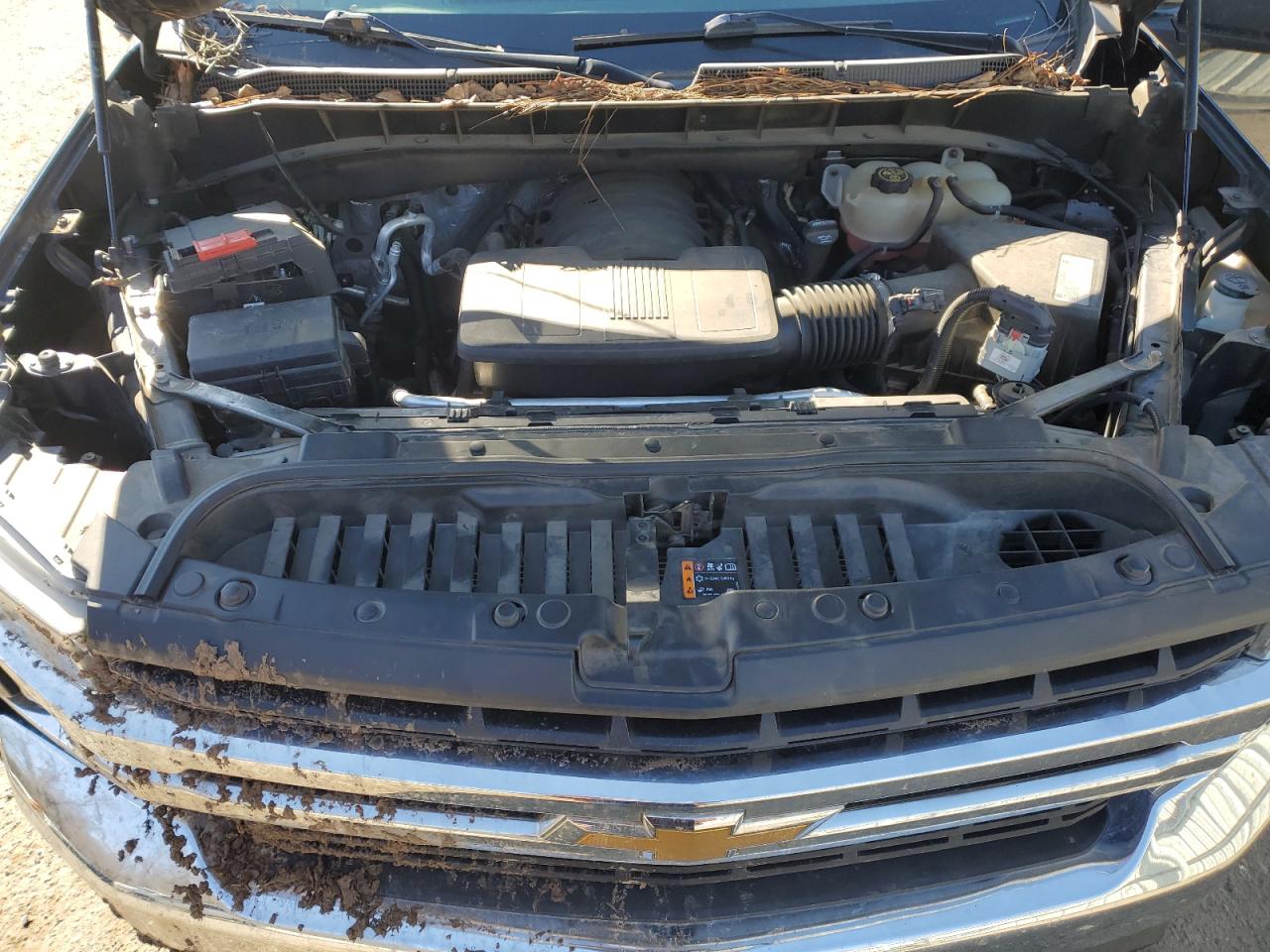 2019 Chevrolet Silverado VIN 3GCUYDEDXKG156252 Copart auction photo, front end / side damage thumbnail 11