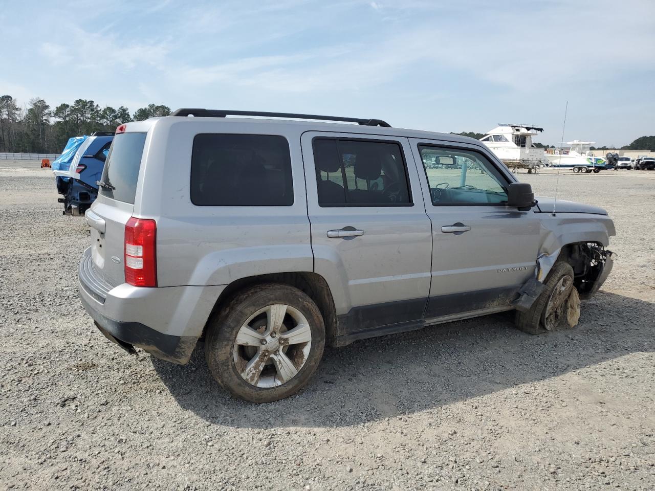 2017 Jeep Liberty (Patriot) VIN 1C4NJPFB2HD102814 Copart auction photo, front end damage thumbnail 3