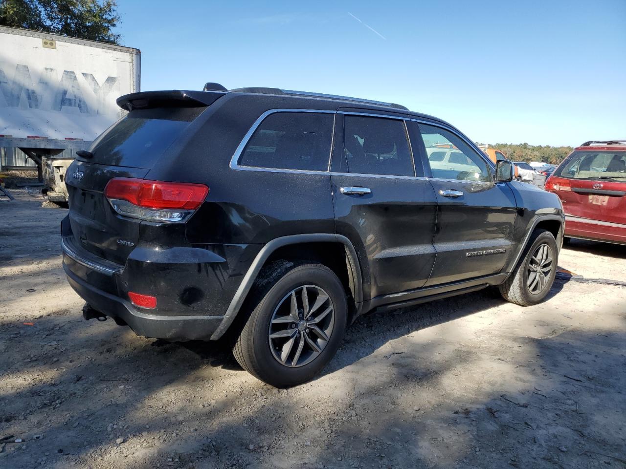 2017 Jeep Grand Cherokee VIN 1C4RJFBG3HC918868 Copart auction photo, front end damage thumbnail 3