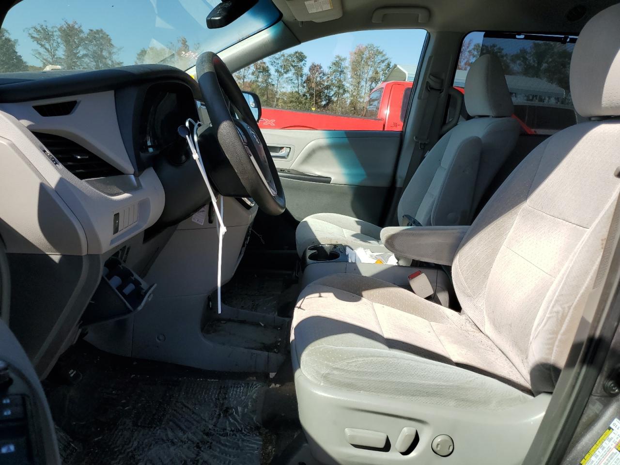 2017 Toyota Sienna VIN 5TDKZ3DC4HS786821 Copart auction photo, rear end damage thumbnail 7