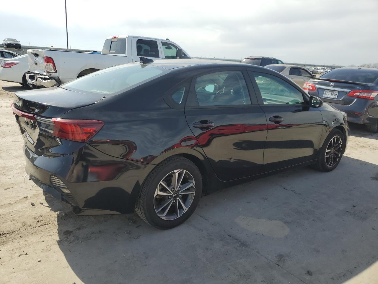 2023 KIA Forte VIN 3KPF24AD0PE511822 Copart auction photo, rear end damage thumbnail 3