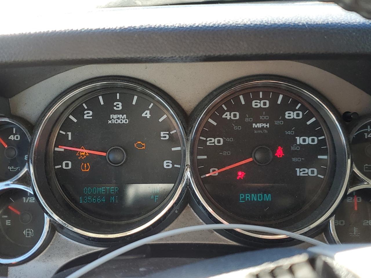 2011 Chevrolet Silverado VIN 3GCPKSE30BG202925 Copart auction photo, front end / minor dent/scratches damage thumbnail 9