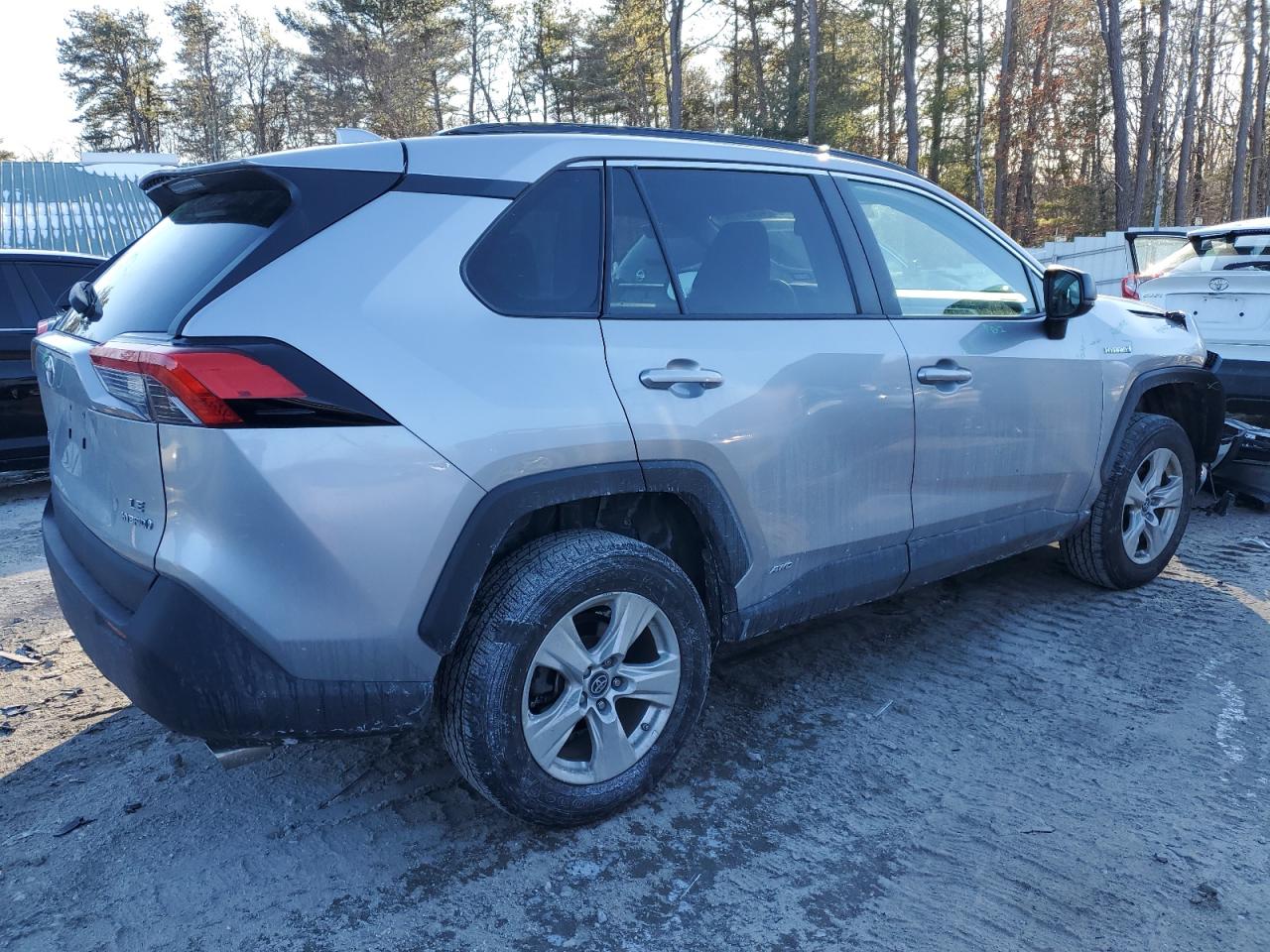 2021 Toyota RAV 4 VIN 4T3L6RFV4MU012110 Copart auction photo, front end / side damage thumbnail 3