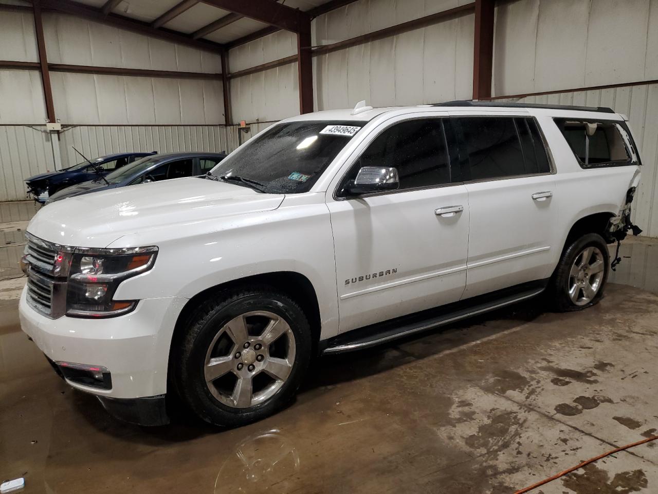 2017 Chevrolet Suburban VIN 1GNSKJKC7HR121736