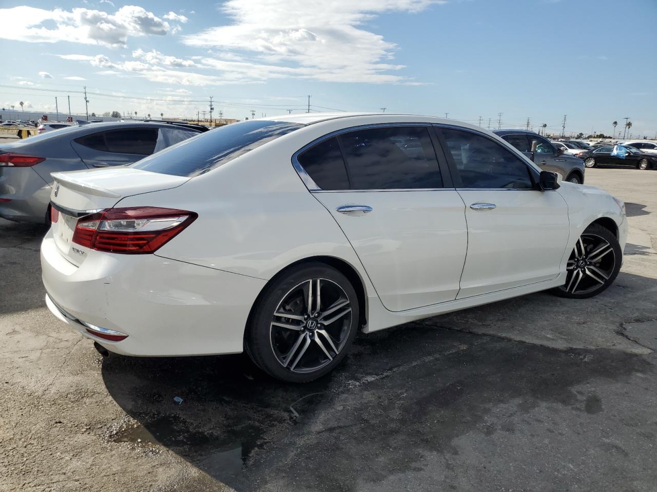 2017 Honda Accord VIN 1HGCR2F58HA041565 Copart auction photo, all over / undercarriage damage thumbnail 3