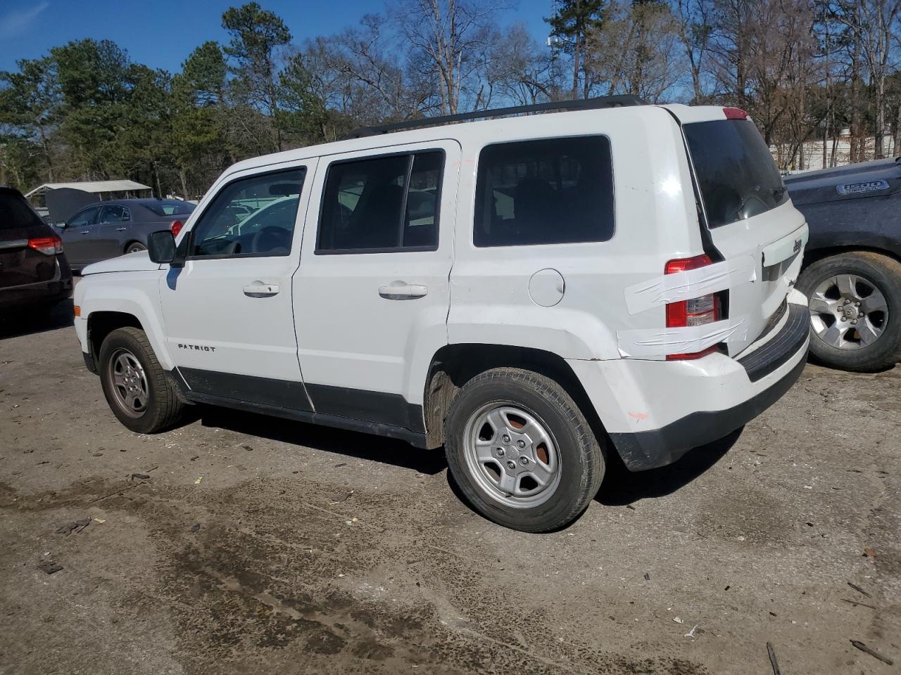 2015 Jeep Liberty (Patriot) VIN 1C4NJPBA5FD280792 Copart auction photo, rear end / side damage thumbnail 2