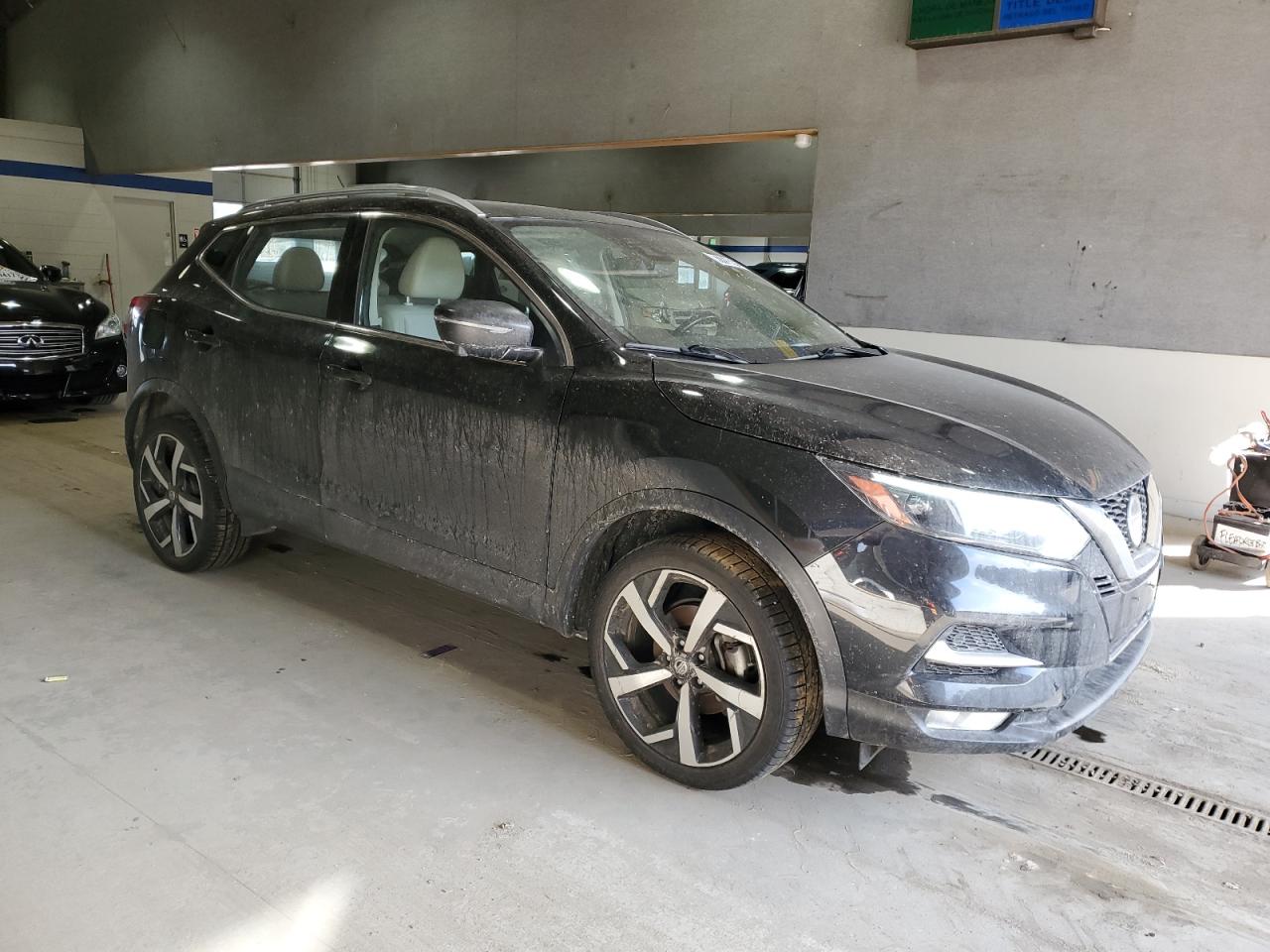 2020 Nissan Rogue VIN JN1BJ1CW9LW390340 Copart auction photo, front end / side damage thumbnail 4