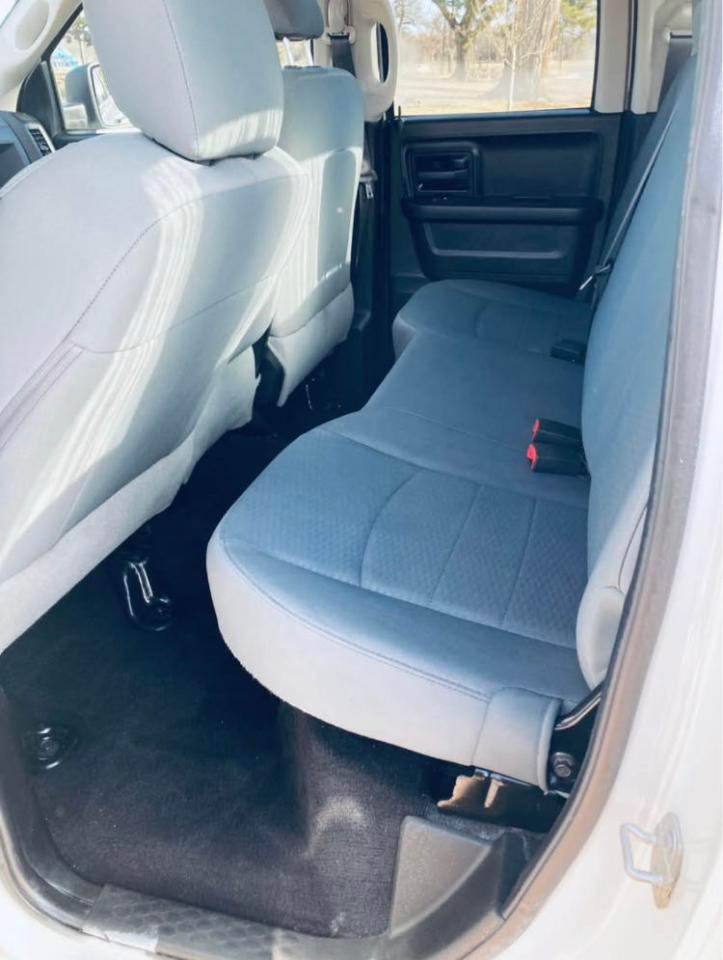 2019 RAM 1500 VIN 1C6RR6FG4KS613533 Copart auction photo, minor dent/scratches / normal wear damage thumbnail 6