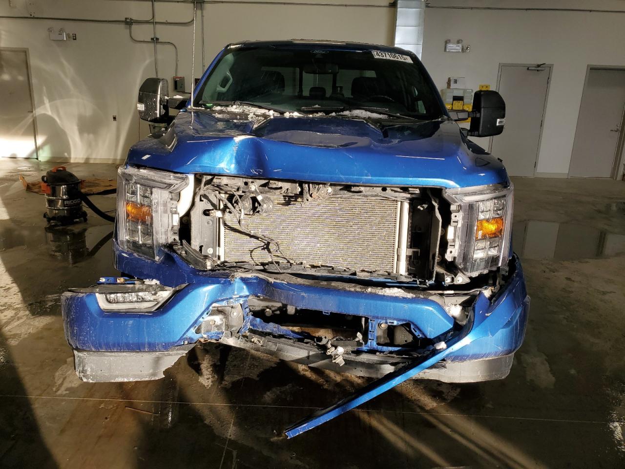 2022 Ford F-150 VIN 1FTFW1E57NFA54192 Copart auction photo, front end / minor dent/scratches damage thumbnail 5