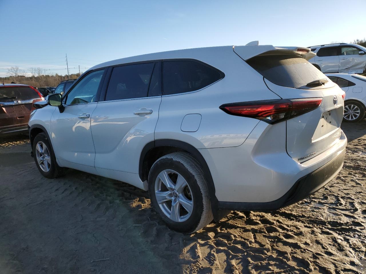 2021 Toyota Highlander VIN 5TDBZRBH2MS528745 Copart auction photo, front end damage thumbnail 2