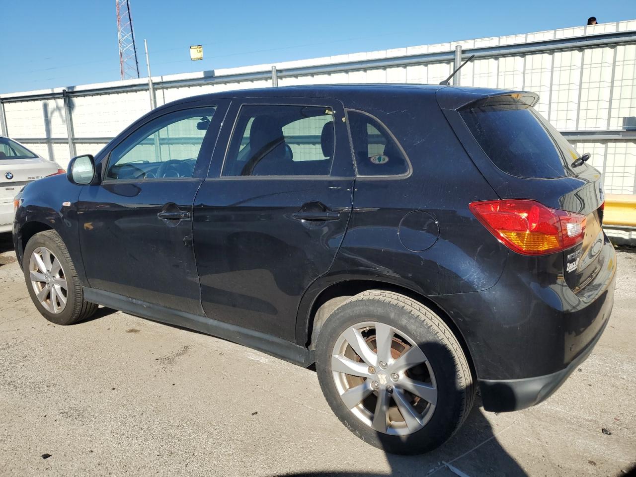 2014 Mitsubishi Outlander VIN 4A4AR3AU1EE005224 Copart auction photo, side damage thumbnail 2