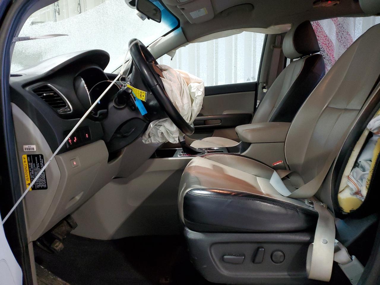 2021 KIA Sedona VIN KNDMB5C10M6674567 Copart auction photo, front end / minor dent/scratches damage thumbnail 7
