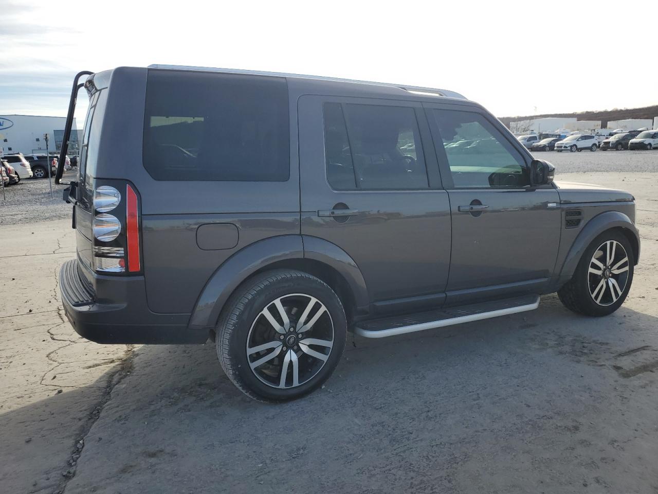 2016 Land Rover LR4 VIN SALAK2V62GA822738 Copart auction photo, front end / minor dent/scratches damage thumbnail 3