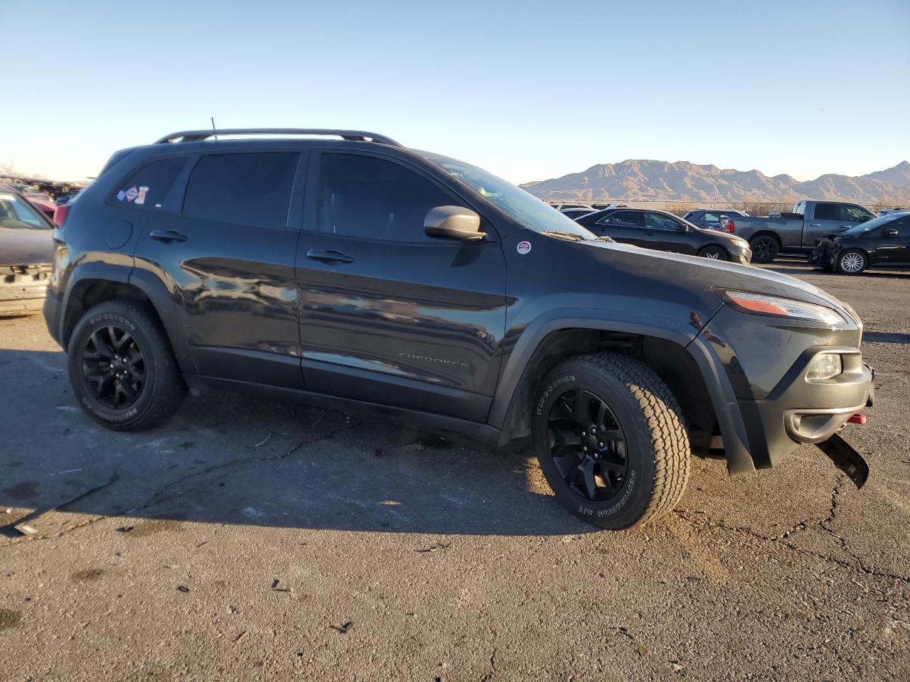 2016 Jeep Cherokee VIN 1C4PJMBS1GW226668 Copart auction photo, front end / undercarriage damage thumbnail 4