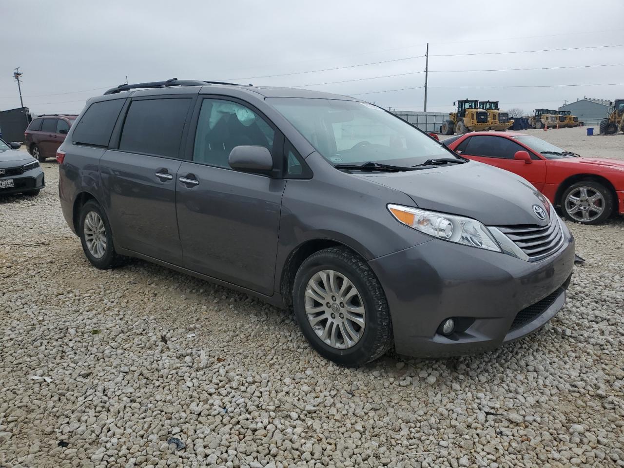 2017 Toyota Sienna VIN 5TDYZ3DC6HS847225 Copart auction photo, side / front end damage thumbnail 4