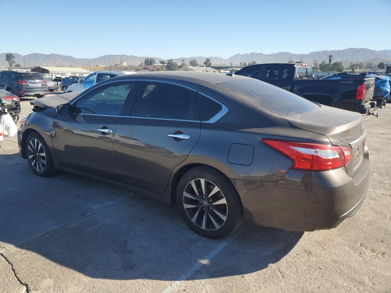 2017 Nissan Altima VIN 1N4AL3AP7HC182241 Copart auction photo, front end damage thumbnail 2