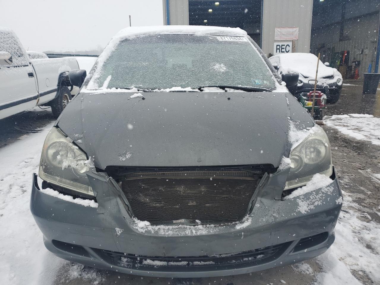 2007 Honda Odyssey VIN 5FNRL38227B126099 Copart auction photo, front end / rear end damage thumbnail 5