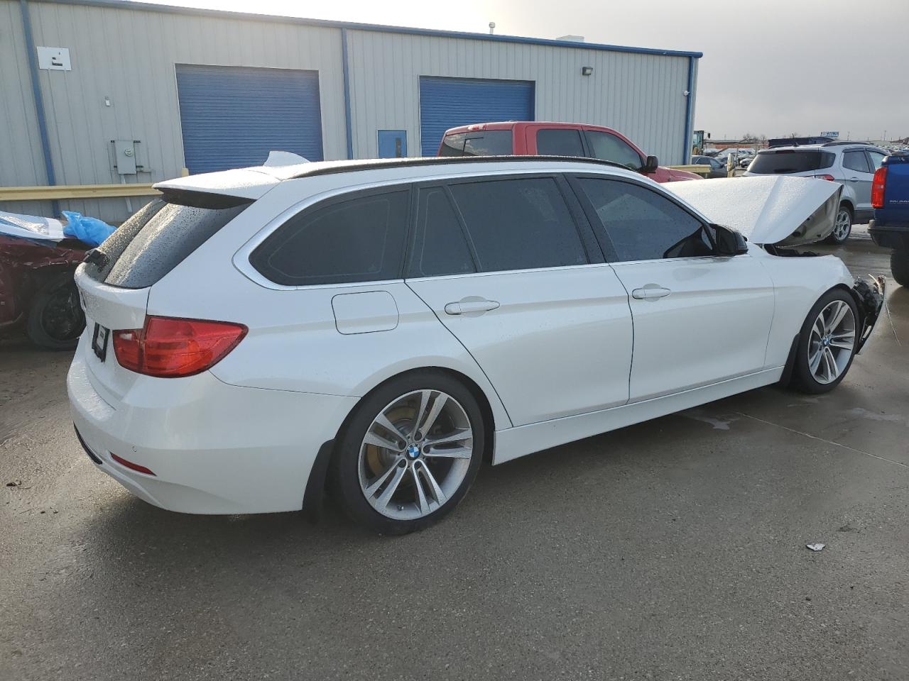 2015 BMW 3er VIN WBA3G7C52FK481212 Copart auction photo, front end damage thumbnail 3