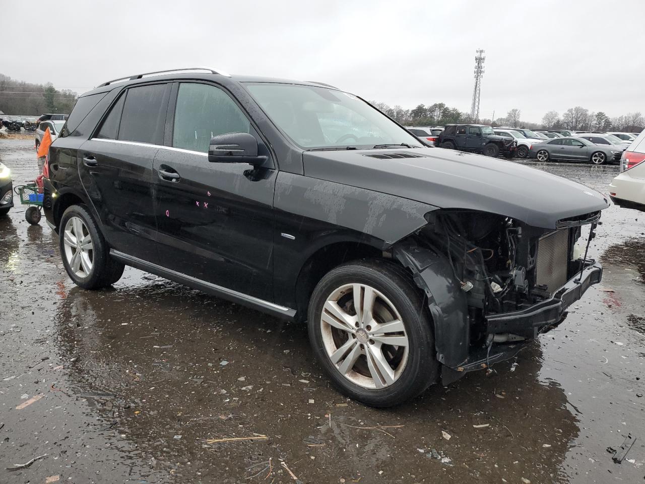 2012 Mercedes-Benz M-klasse VIN 4JGDA5HB7CA039342 Copart auction photo, front end damage thumbnail 4