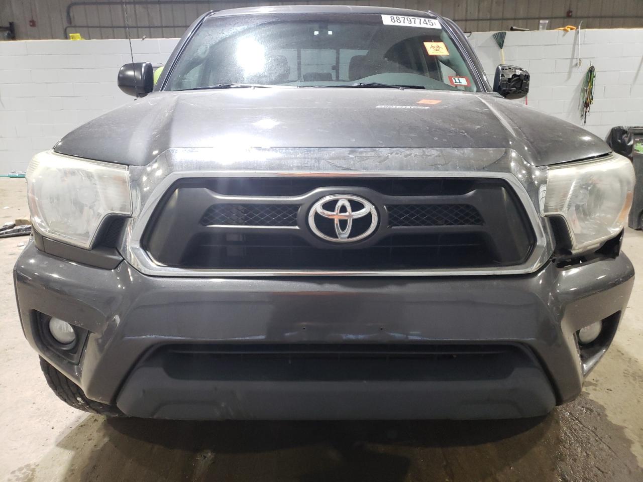 2014 Toyota Tacoma VIN 3TMMU4FN0EM064592 Copart auction photo, front end / side damage thumbnail 5