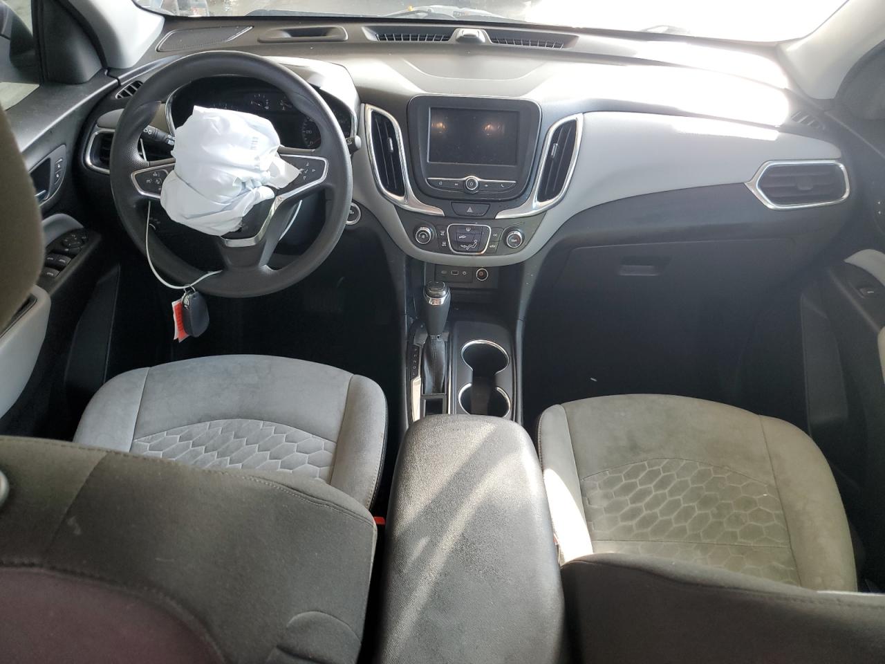 2020 Chevrolet Equinox VIN 3GNAXHEV5LS561561 Copart auction photo, front end / side damage thumbnail 8