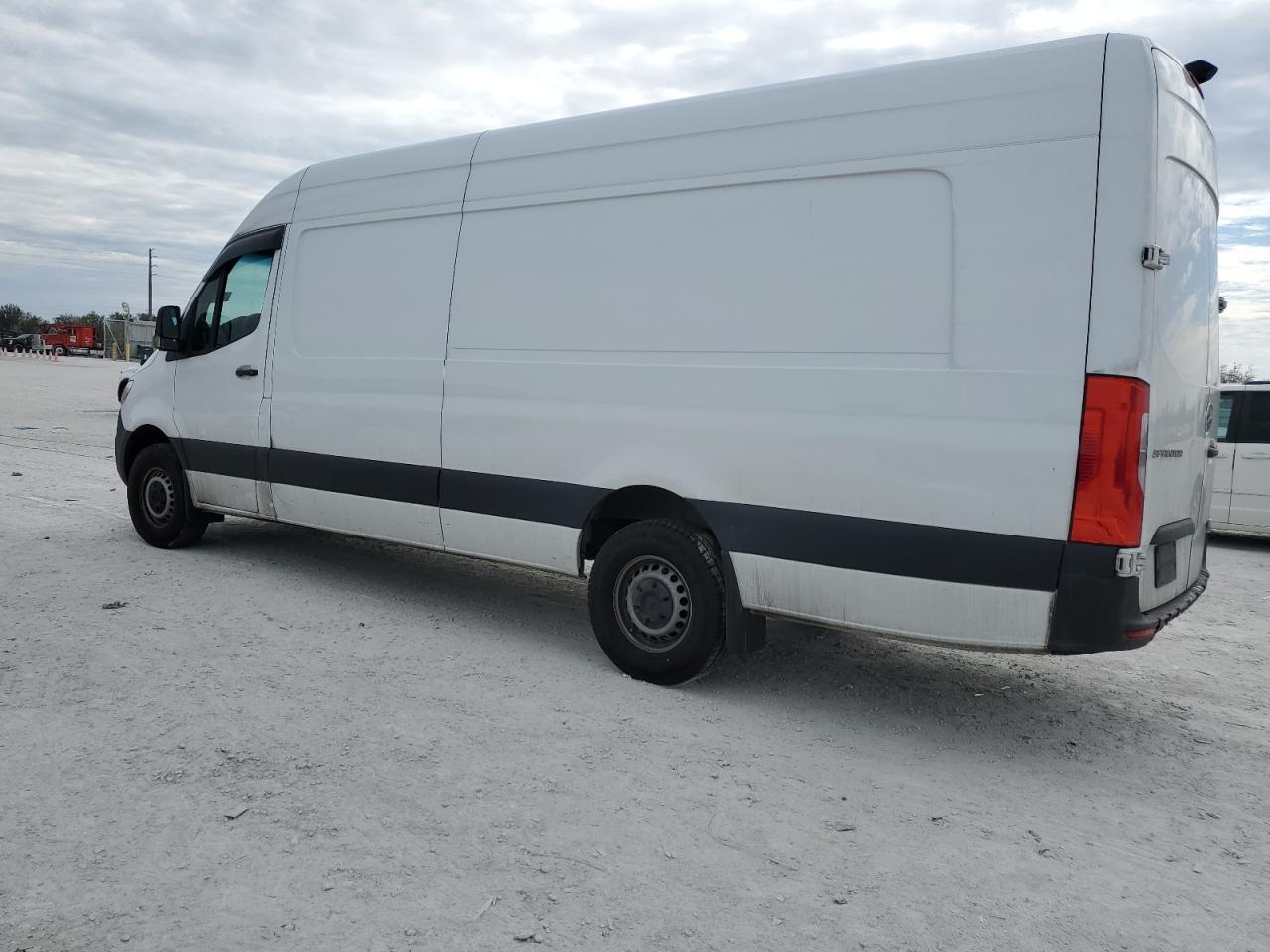 2023 Mercedes-Benz Sprinter VIN W1Y4NDHY3PT154548 Copart auction photo, undercarriage / minor dent/scratches damage thumbnail 2
