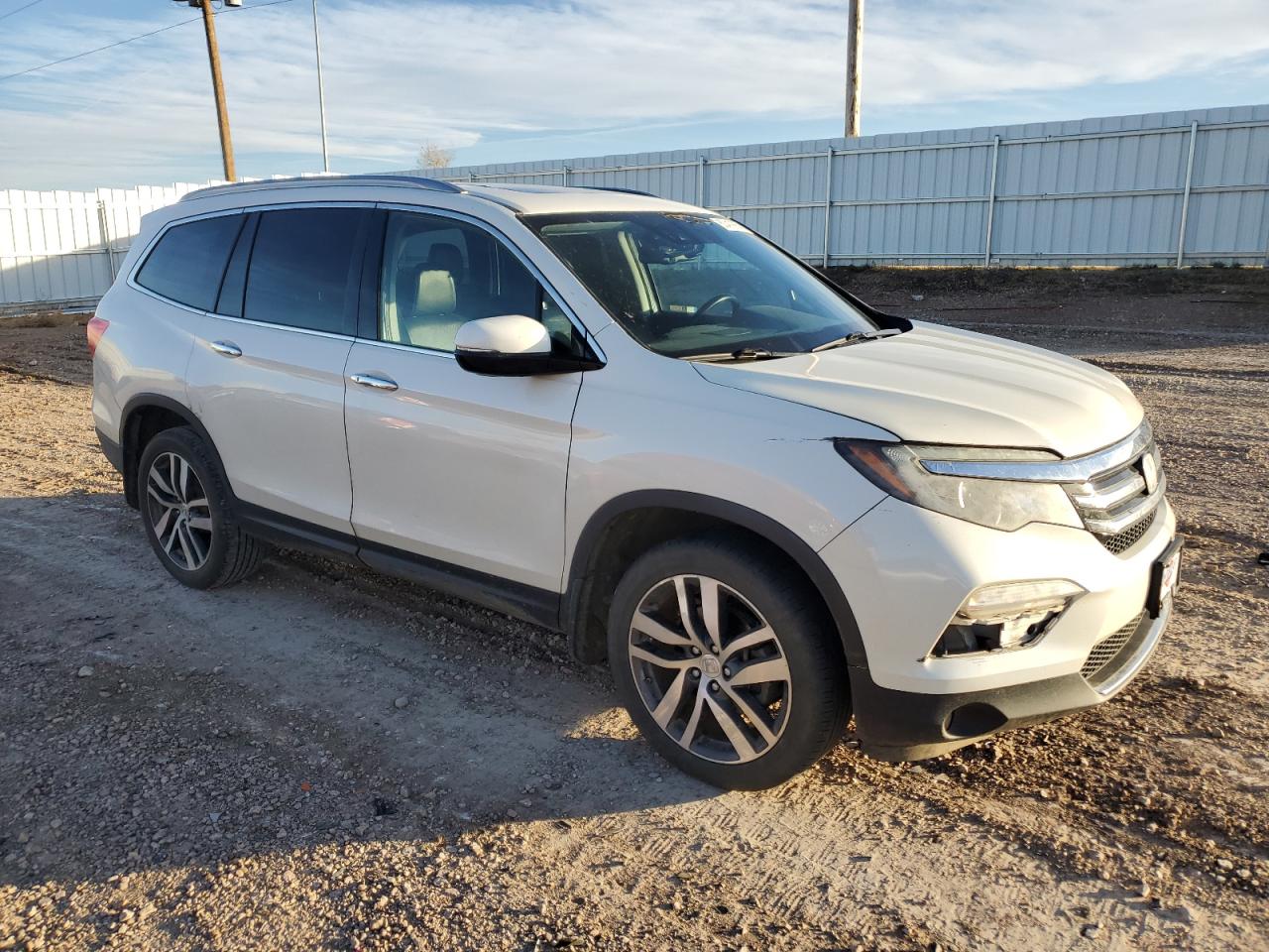 2017 Honda Pilot VIN 5FNYF6H05HB098917 Copart auction photo, front end damage thumbnail 4